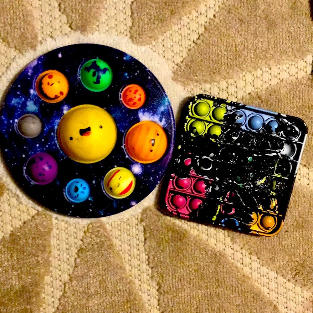 36 pops for the colorful spraypaint popit! Then there is a planet dimple. Bundle